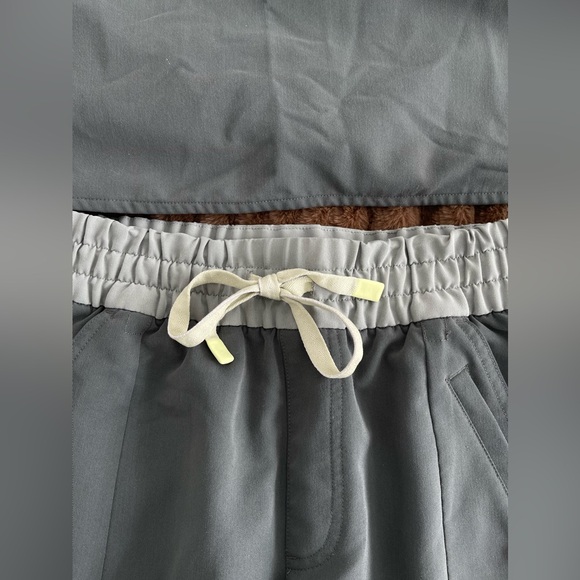 Figs Scrub Set - Picture 2 of 7